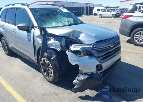 2025 Subaru Forester Premium z USA, uszkodzony, nr VIN JF2SLDDC0SH471616